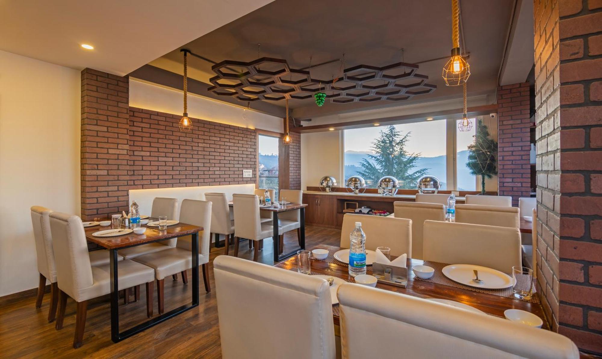 Treebo The Northern Retreat Resort With Mountain View Shimla Esterno foto